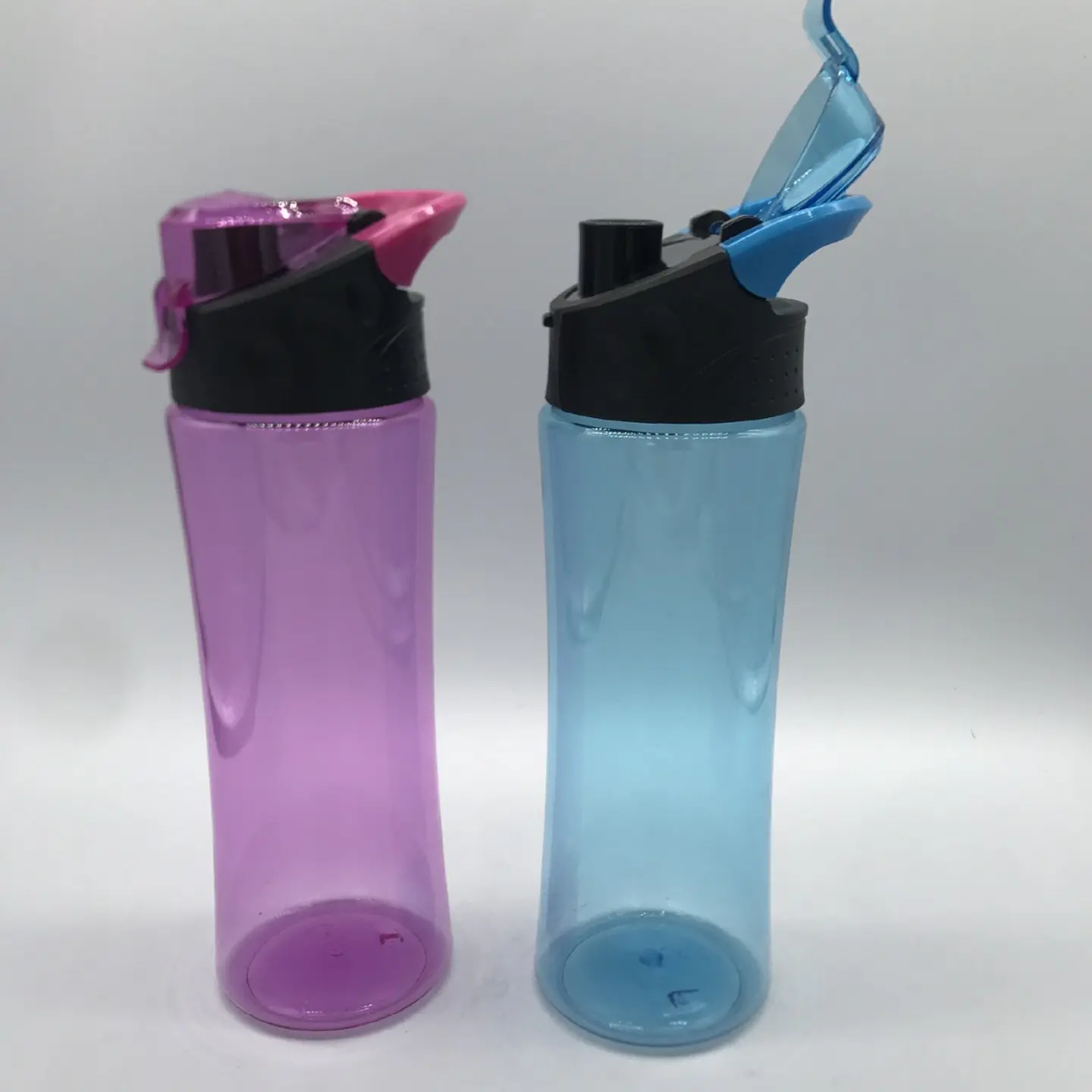 BOTELLA DE AGUA LISO CON FILTRO DE 600ML 5