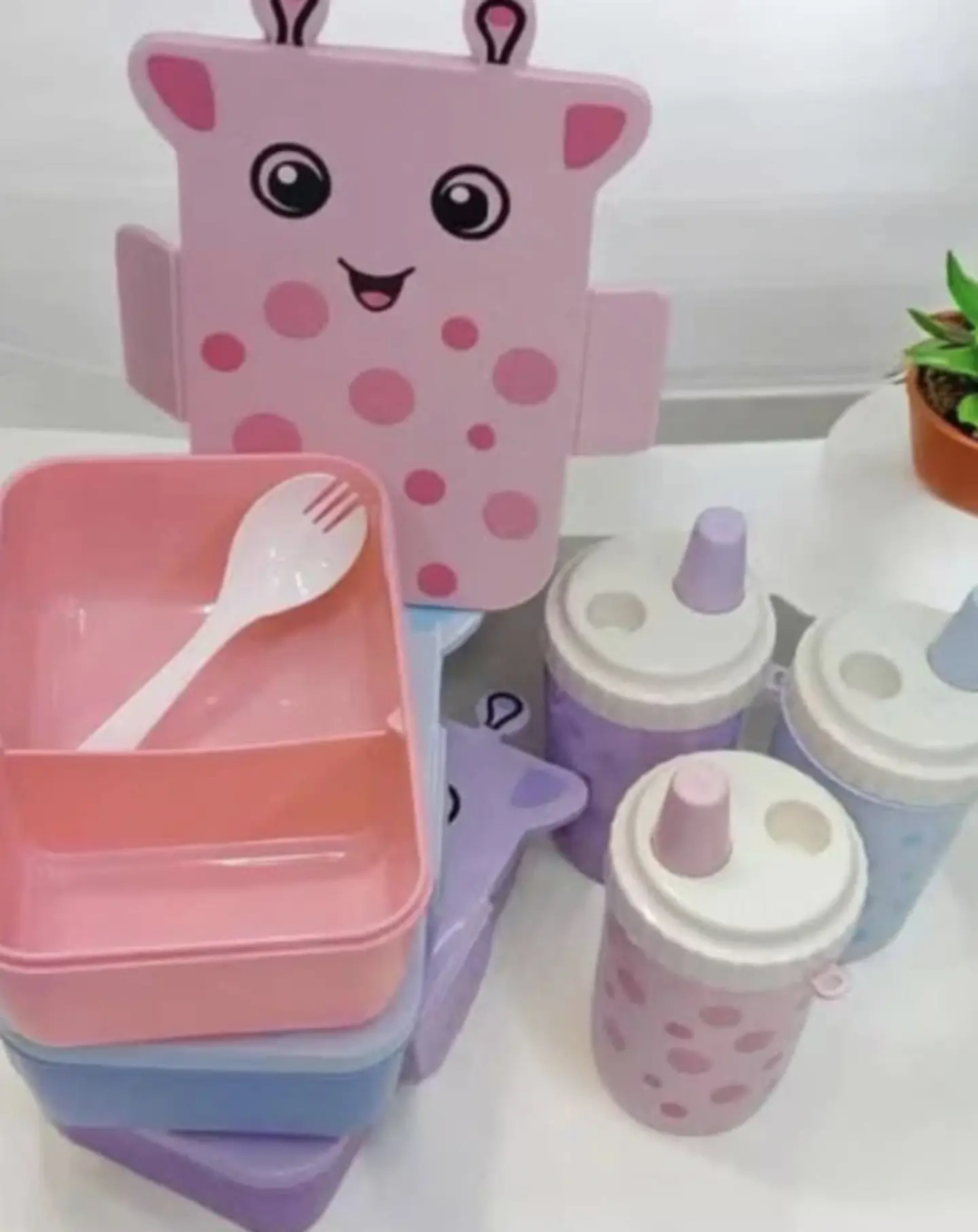 SET LONCHERA + TOMATODO JIRAFA KAWAI  2