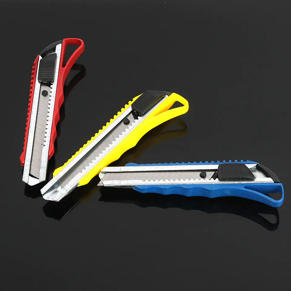 CORTA CARTON CALIDAD COLORES 18CM 6