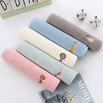 TOALLA DE ALGODON BORDADO GRUESO PÁRVULO 25x50CM