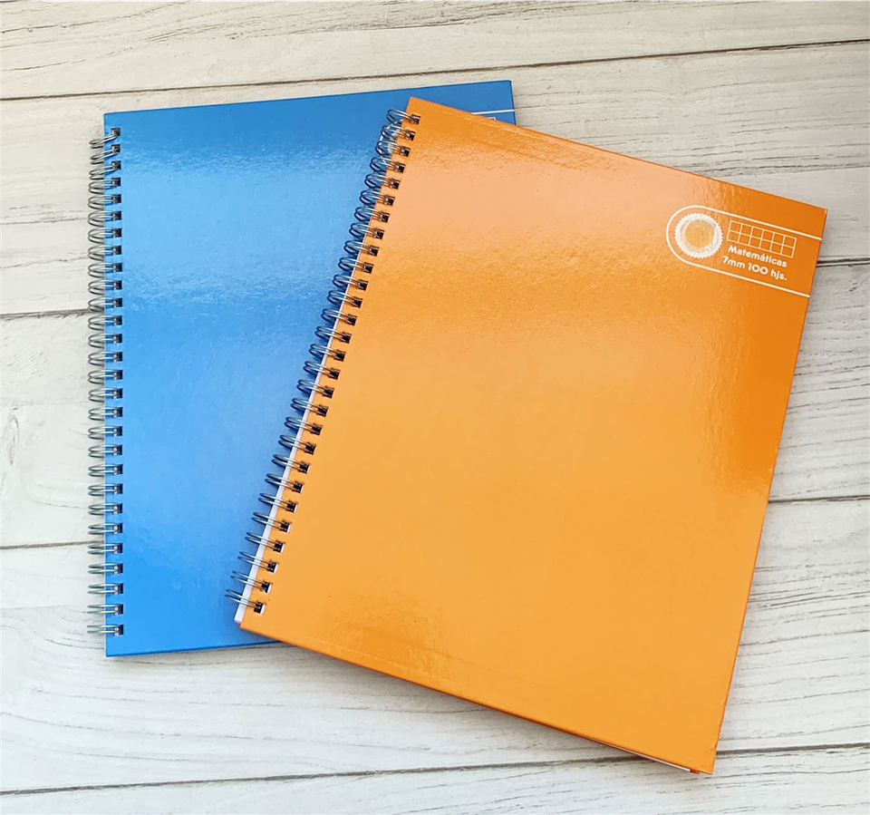 PACK 8 CUADERNOS UNIVERSITARIO LISO TAPA DURA 7MM 100 HOJAS  3