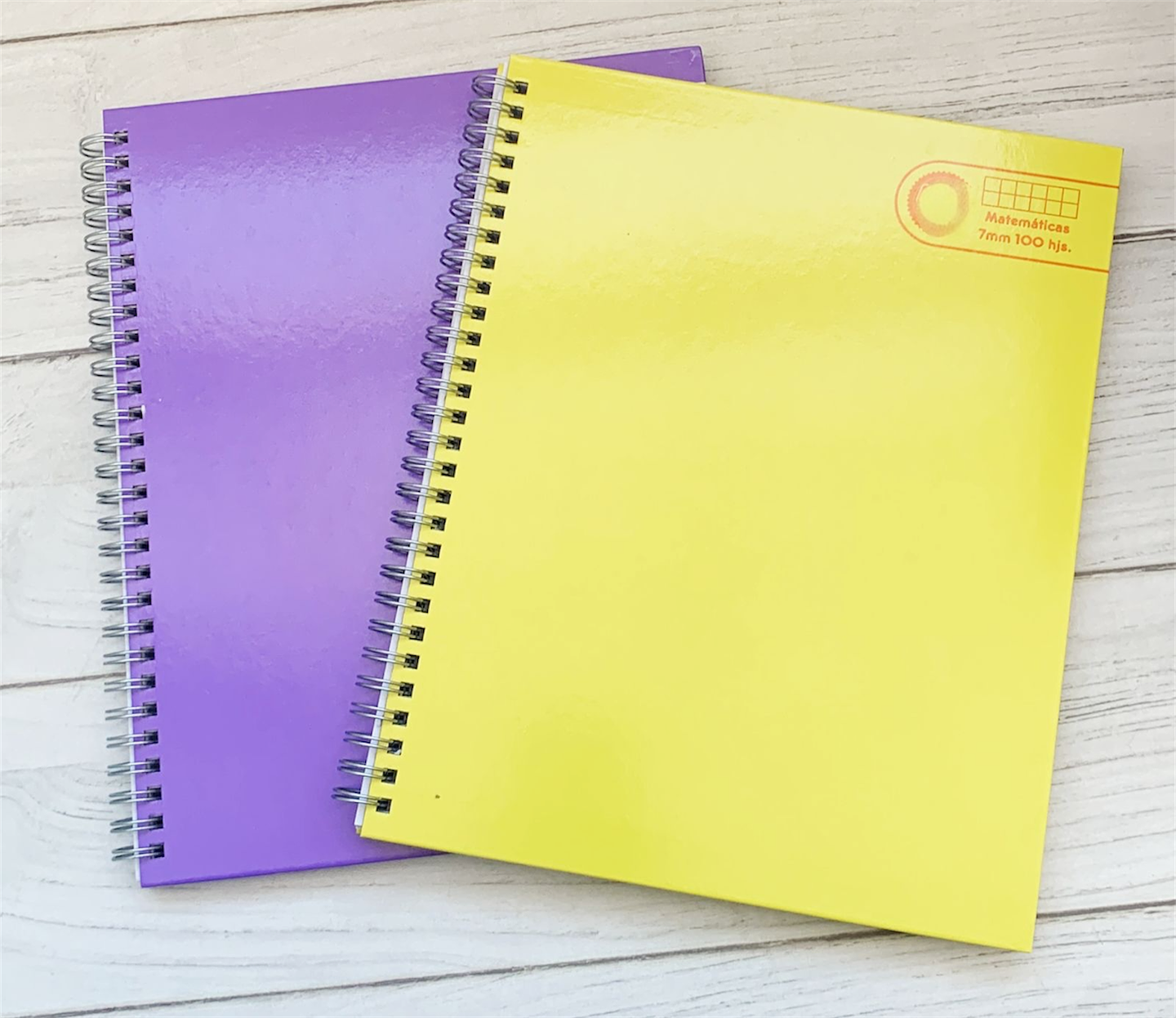 PACK 8 CUADERNOS UNIVERSITARIO LISO TAPA DURA 7MM 100 HOJAS  4