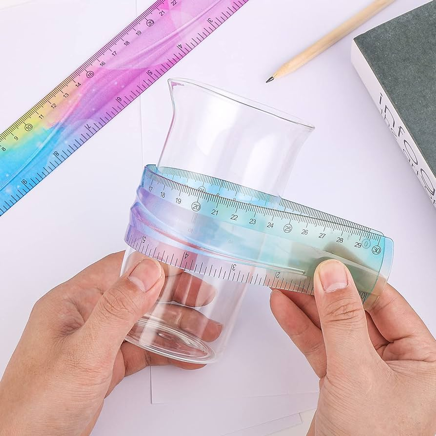 REGLA FLEXIBLE MULTICOLOR DE 20CM 4