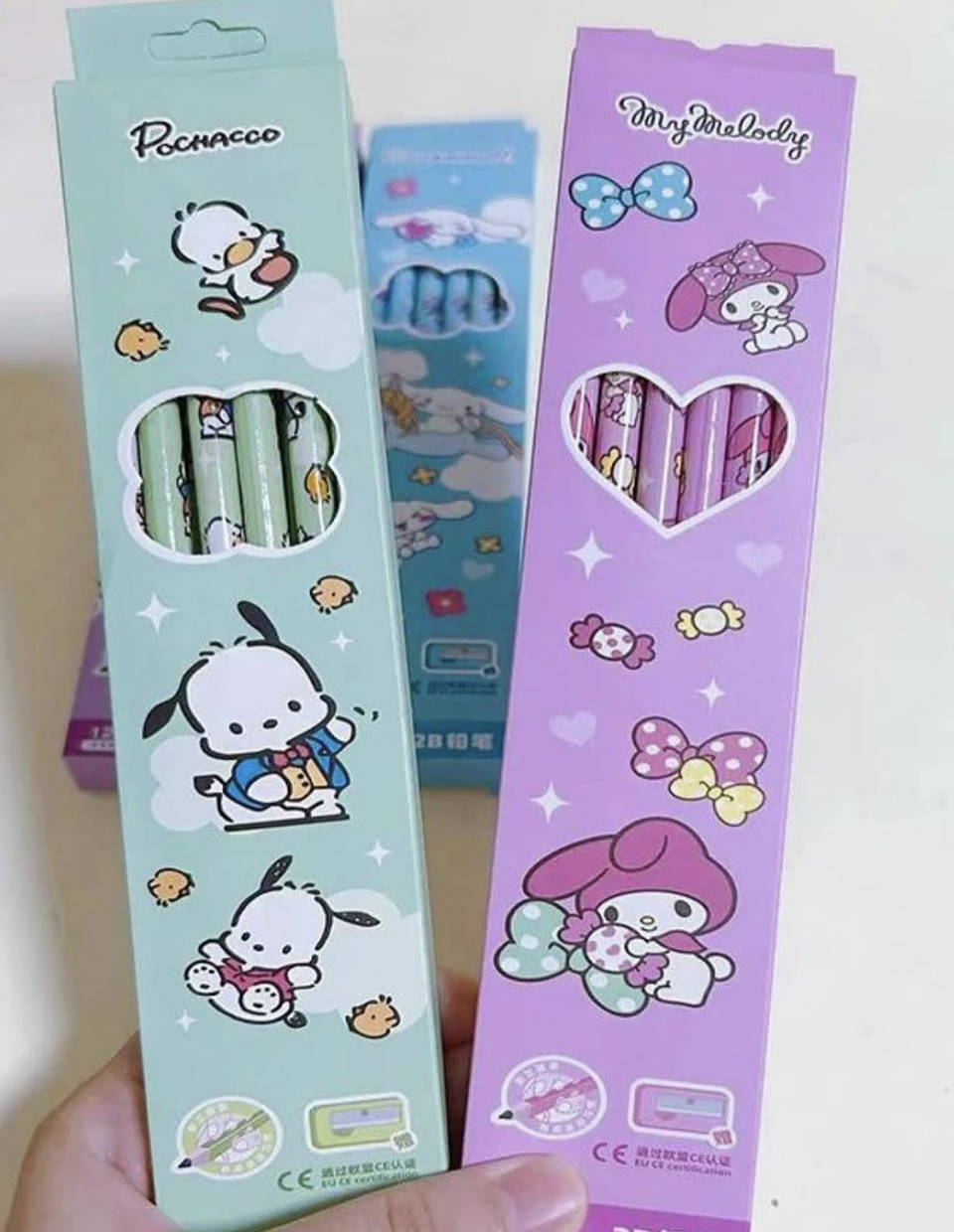 SET 12 LÁPIZ GRAFITO 2B CON GOMA SANRIO  8