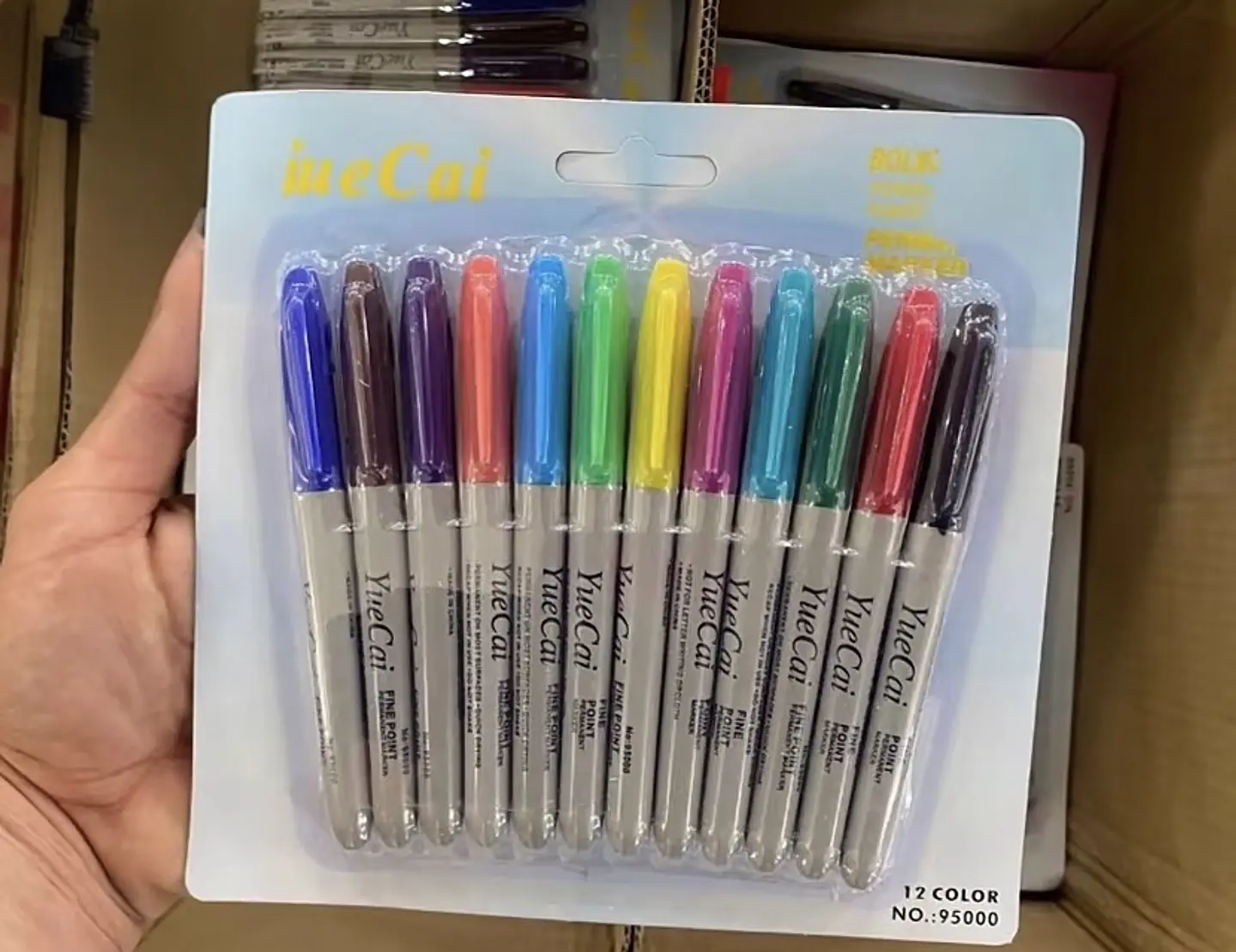 SET 12 MARCADORES PERMANENTES PUNTA GRUESA YUECAI COLORES 4