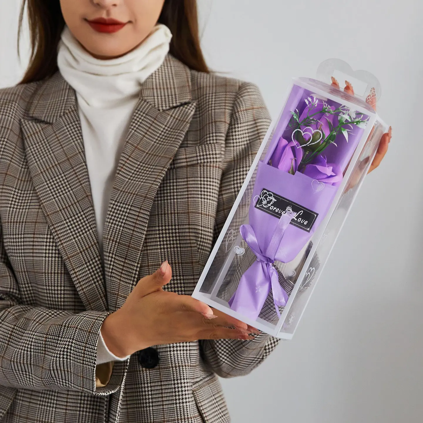 RAMO DE ROSAS ETERNAS EN CAJITA  6