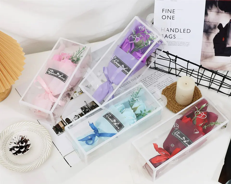 RAMO DE ROSAS ETERNAS EN CAJITA  2