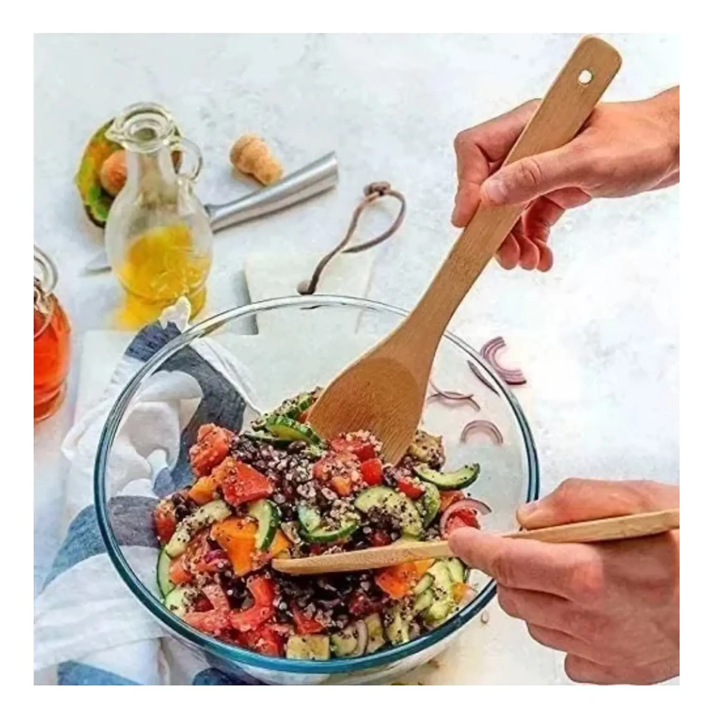 SET UTENSILIOS CON PINZA DE BAMBU EN MALLA BLANCA  3