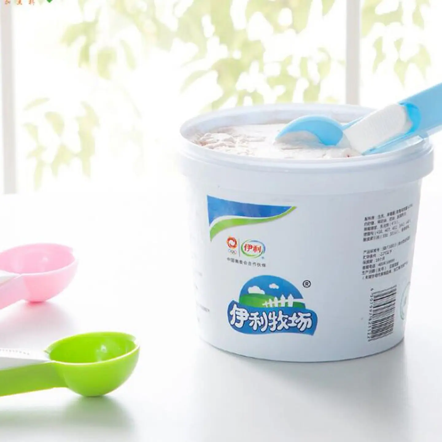 CUCHARA DE PLÁSTICO PARA HELADO-YOGURT-FRUTA 4