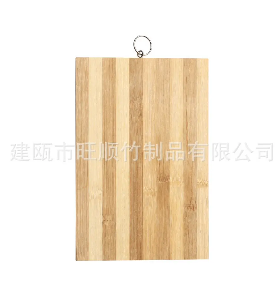 TABLA PICAR BAMBÚ GRUESO 20X30CM CON ARGOLLA PARA COLGAR 5