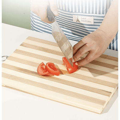 TABLA PICAR BAMBÚ GRUESO 20X30CM CON ARGOLLA PARA COLGAR