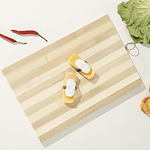 TABLA PICAR BAMBÚ GRUESO 20X30CM CON ARGOLLA PARA COLGAR