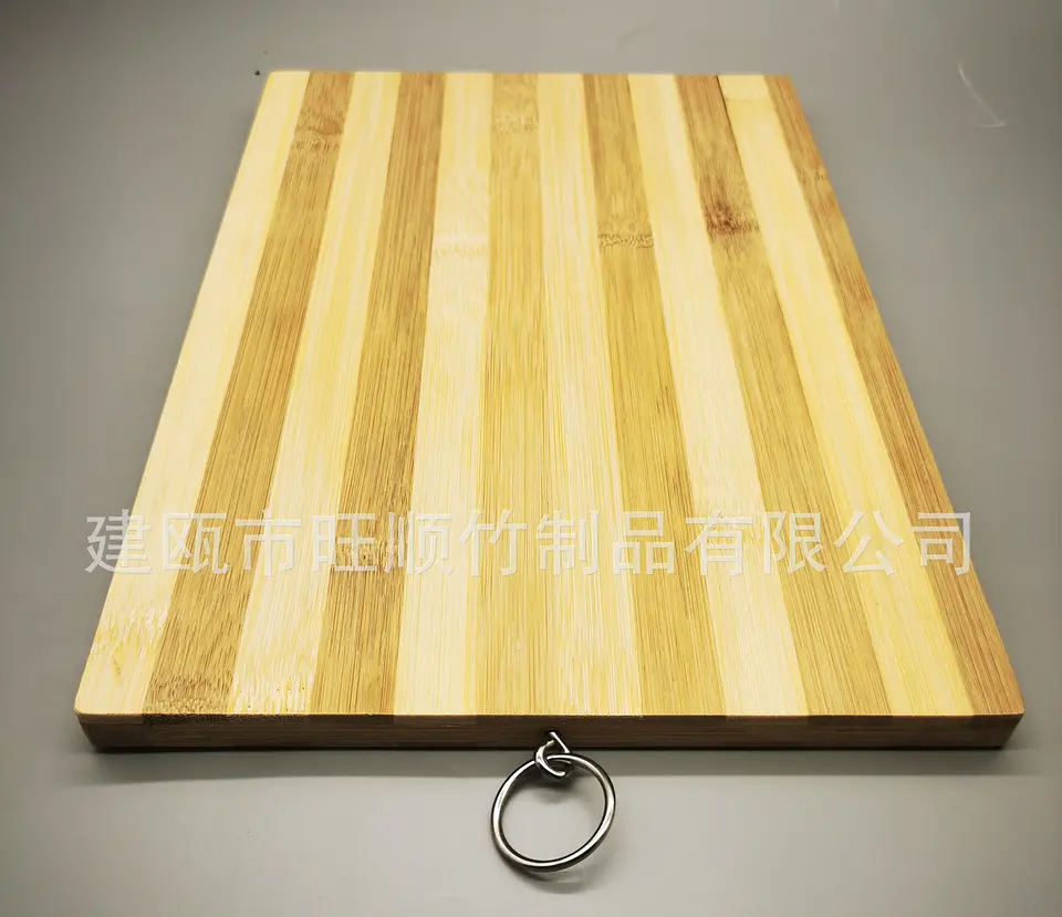 TABLA PICAR BAMBÚ GRUESO 20X30CM CON ARGOLLA PARA COLGAR 7