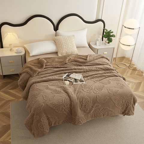 FRAZADA TEXTURIZADA MARIPOSA CON CHIPORRO 2 PLAZAS