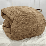 FRAZADA TEXTURIZADA PUNTOS CON CHIPORRO KING 2.5 PLAZAS