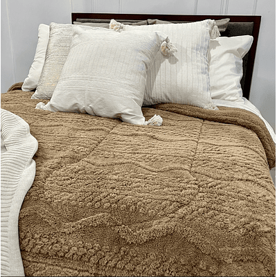 FRAZADA TEXTURIZADA PUNTOS CON CHIPORRO KING 2.5 PLAZAS