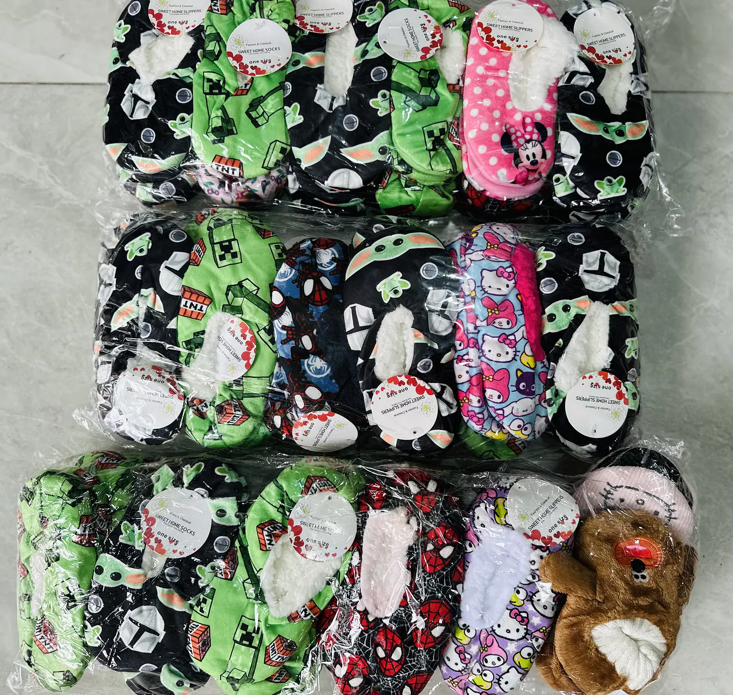 DOCENA DE PANTUFLAS CON CHIPORRO DISEÑO DE NIÑO 13