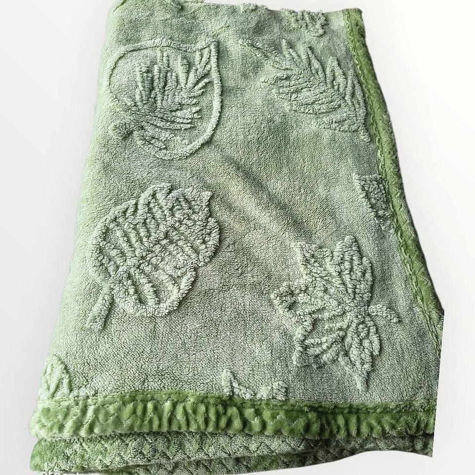 FRAZADA TEXTURIZADO HOJAS CON CHIPORRO DE 1.5 PLAZA 160x220CM 7