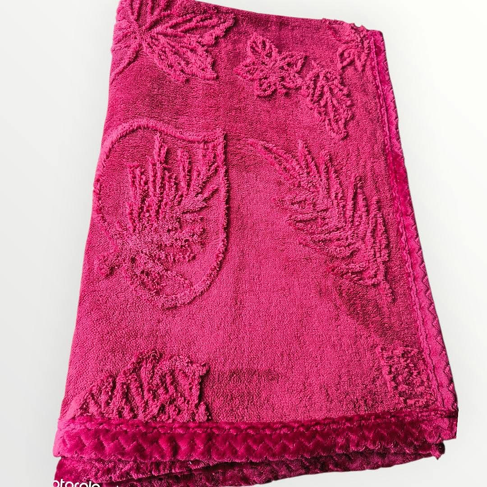 FRAZADA TEXTURIZADO HOJAS CON CHIPORRO DE 1.5 PLAZA 160x220CM 3