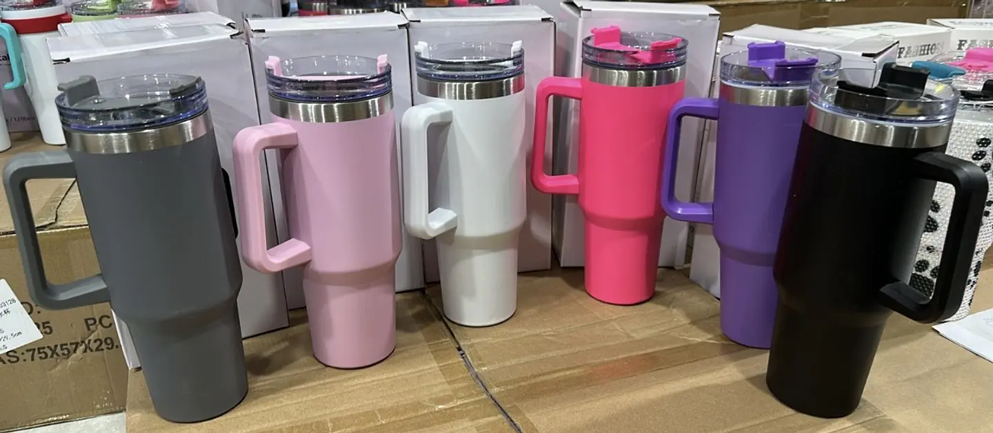 TERMO CON ASA DE ACERO INOXIDABLE DE 1.2L COLOR LISO 1