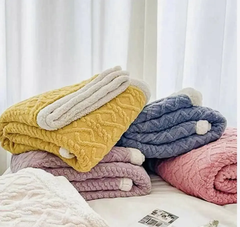 FRAZADA TEXTURIZADA TRENZADA CON CHIPORRO DE 2 PLAZAS 200x230CM 9