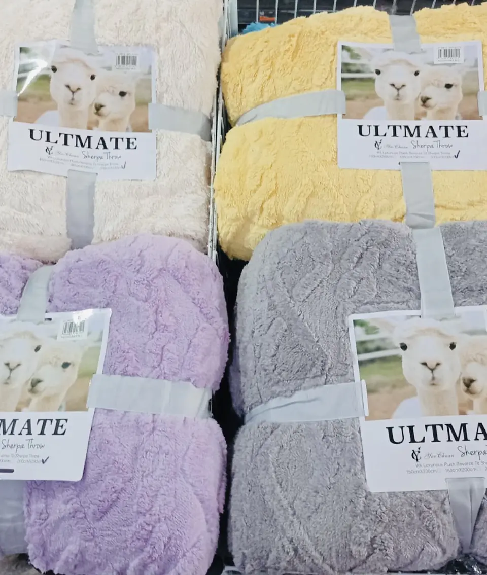 FRAZADA TEXTURIZADA TRENZADA CON CHIPORRO DE 2 PLAZAS 200x230CM 1