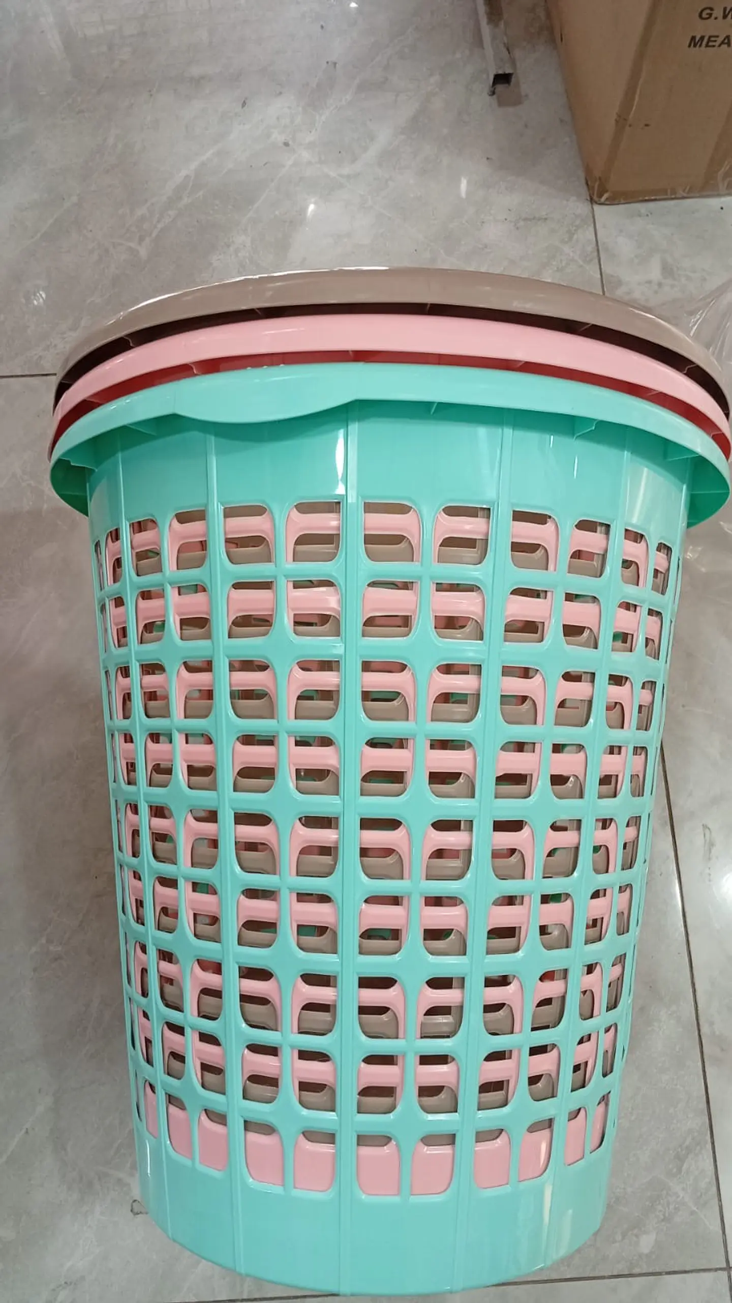 CANASTO PLASTICO PARA ROPA 48X46cm  1
