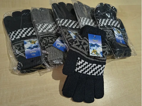 GUANTES DE LANA CON DISEÑO PARA HOMBRE