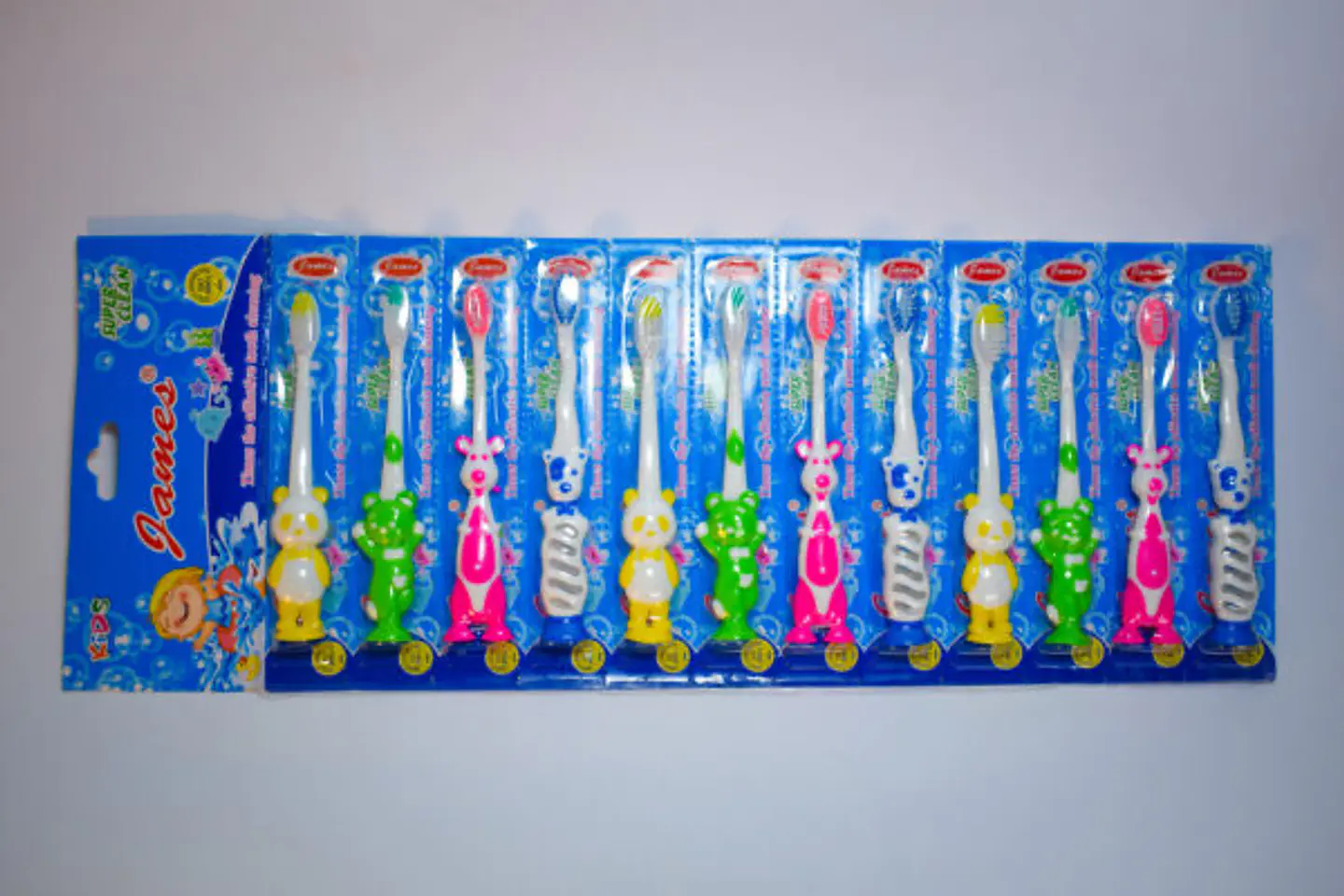BLÍSTER CEPILLO DE DIENTES NIÑOS 12PCS- POR MAYOR 4