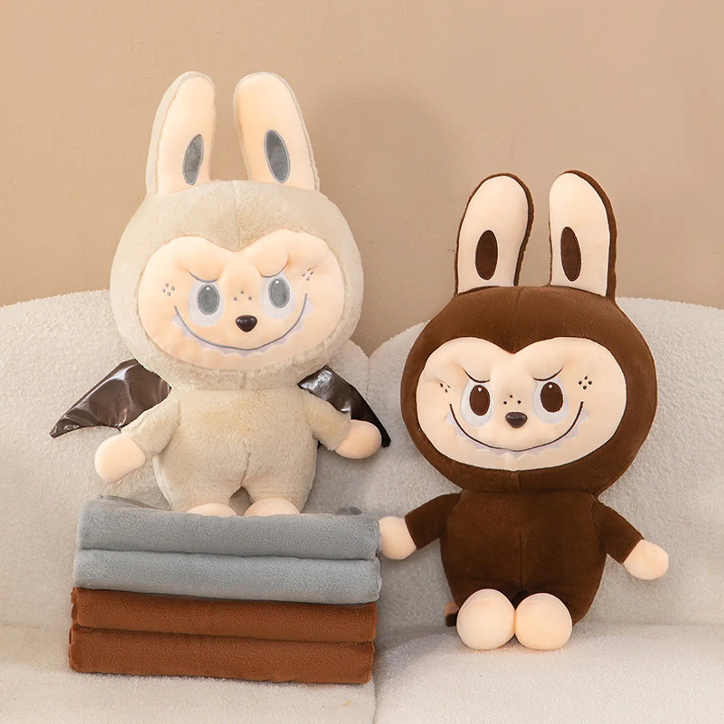 PELUCHE LABUBU 60CM + MANTA 180x105CM - POR MAYOR 1