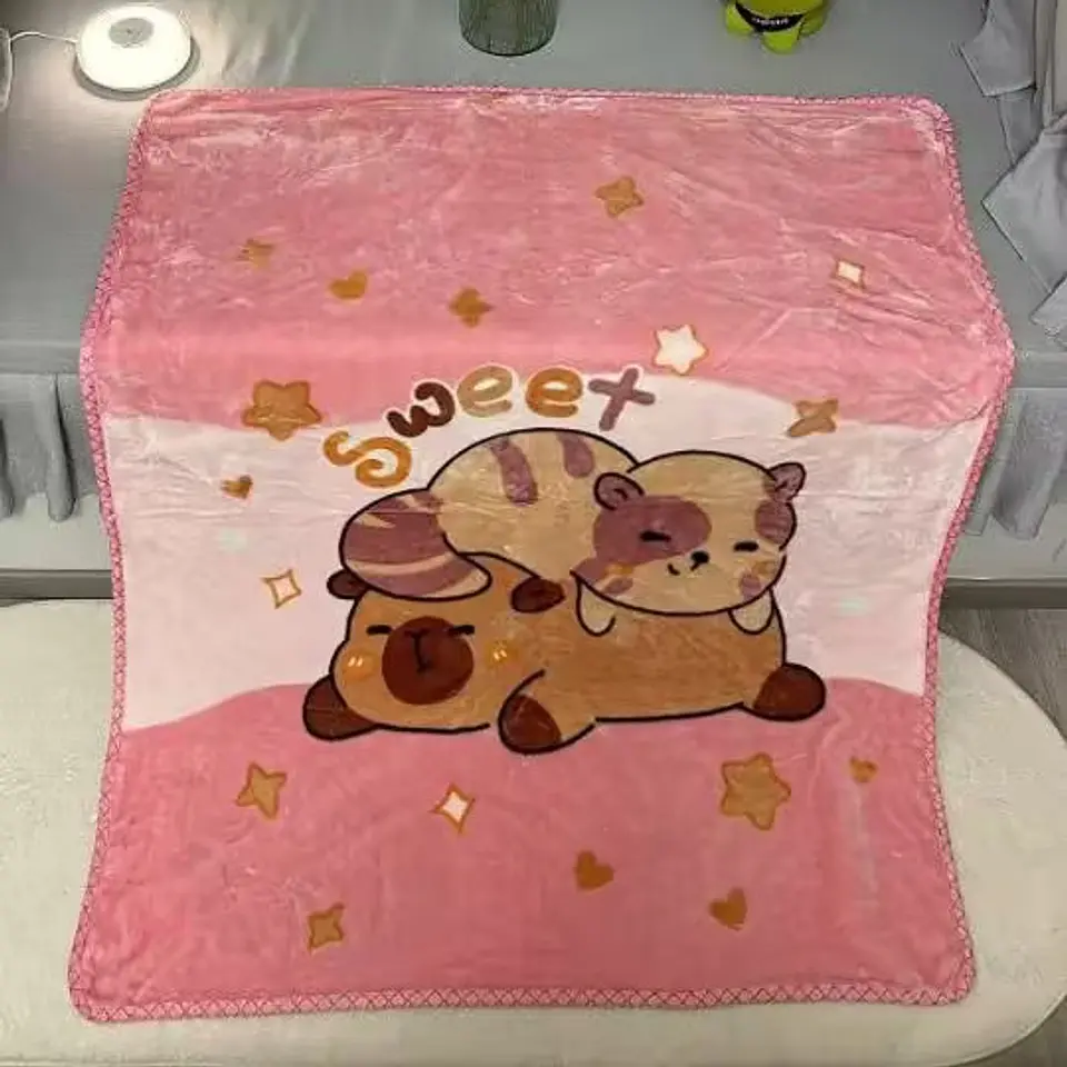 MANTA CAPYBARA PLUSH NIÑO 100x1300CM CON BOLSA- POR MAYOR 5