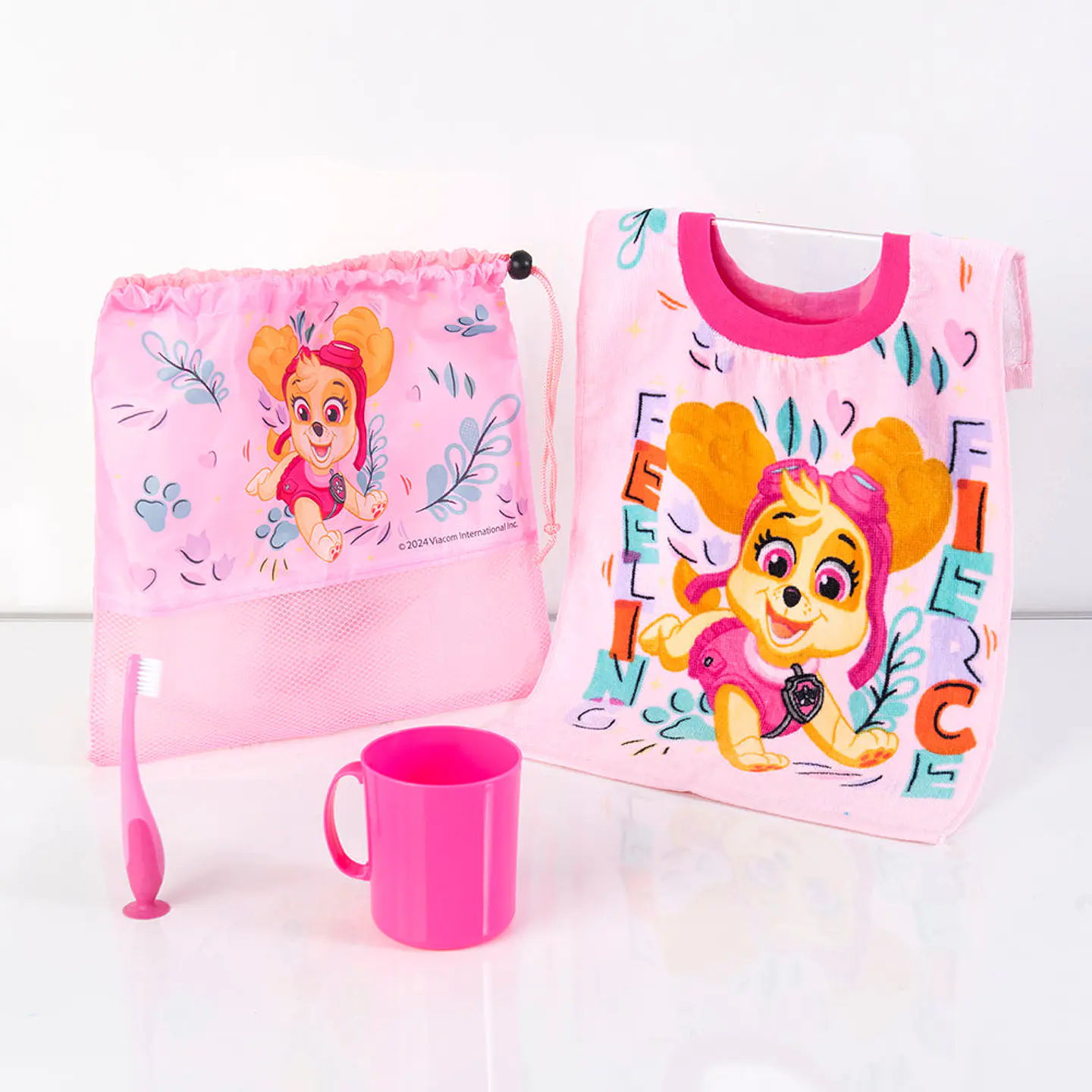 SET TOALLA ALGODON, CEPILLO, TAZA Y BOLSO PAW PATROL SKYE DISNEY ORIGINAL- POR MAYOR 1