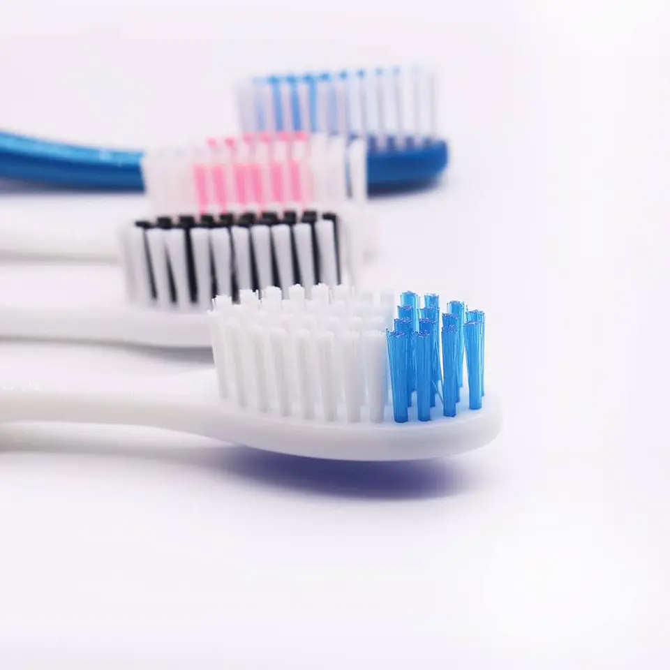CEPILLO DE DIENTES ADULTO BLÍSTER 12 PCS - POR MAYOR 3