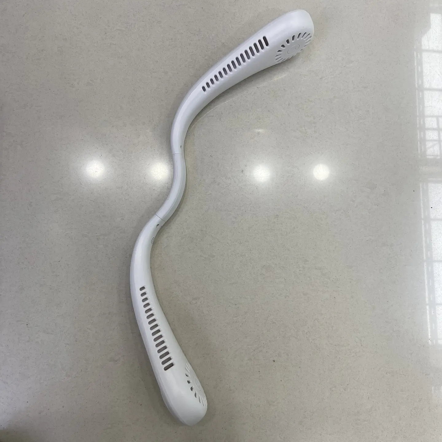 VENTILADOR PORTÁTIL PARA EL CUELLO USB- POR MAYOR 8