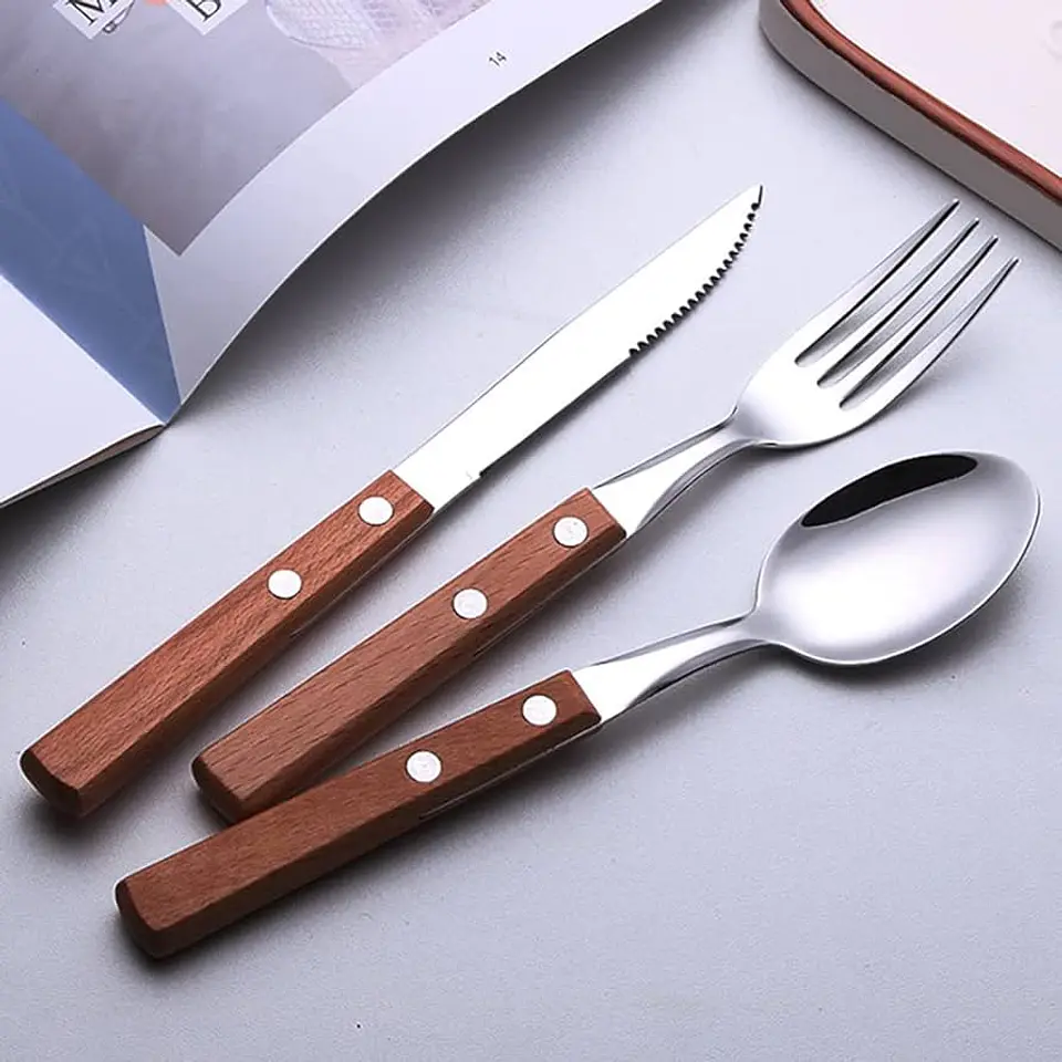 SET DE 3 PIEZAS CUCHARA, TENEDOR Y CUCHILLO DE ACERO INODIDABLE MANGO DE MADERA- POR MAYOR 1
