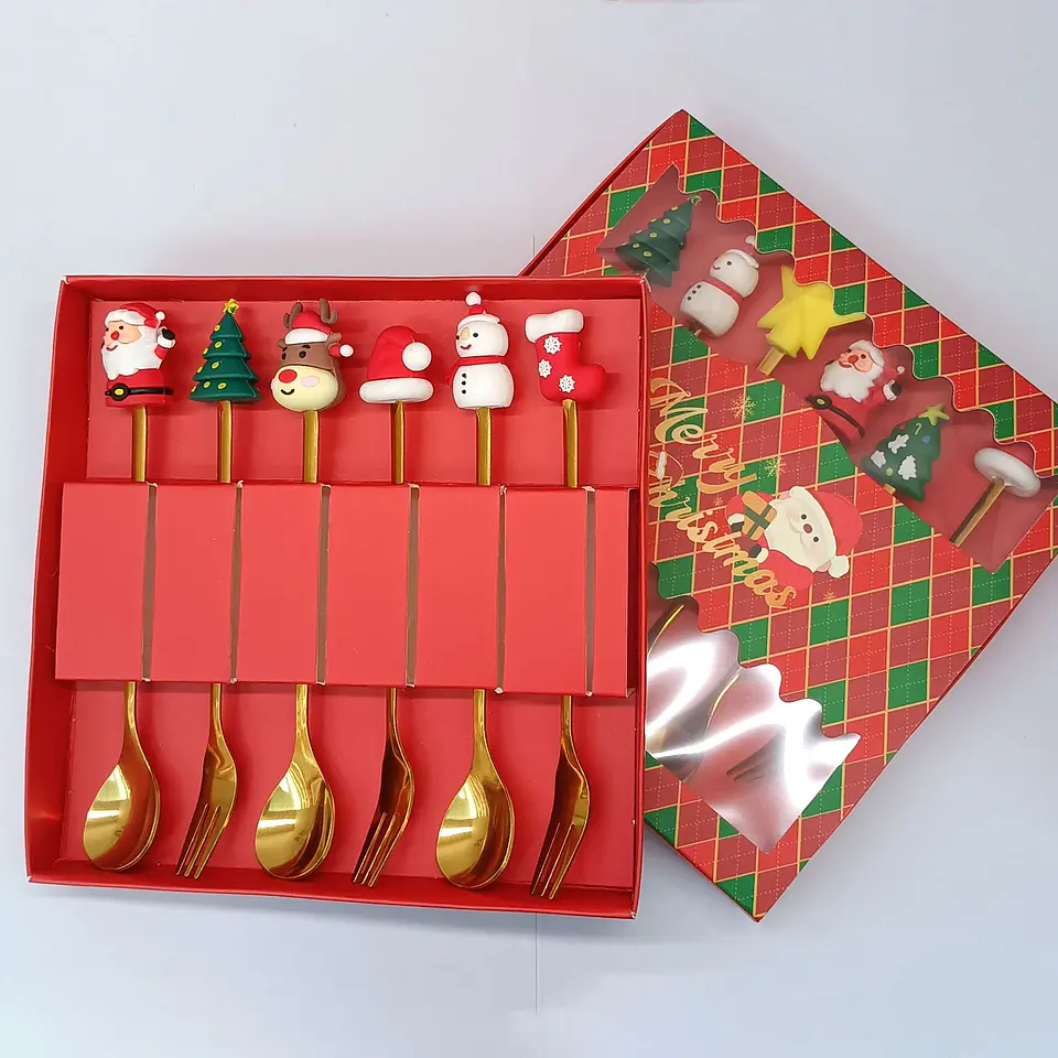 SET DE 6 CUBIERTOS DE ACERO DORADO NAVIDAD CON GOMA- POR MAYOR 6
