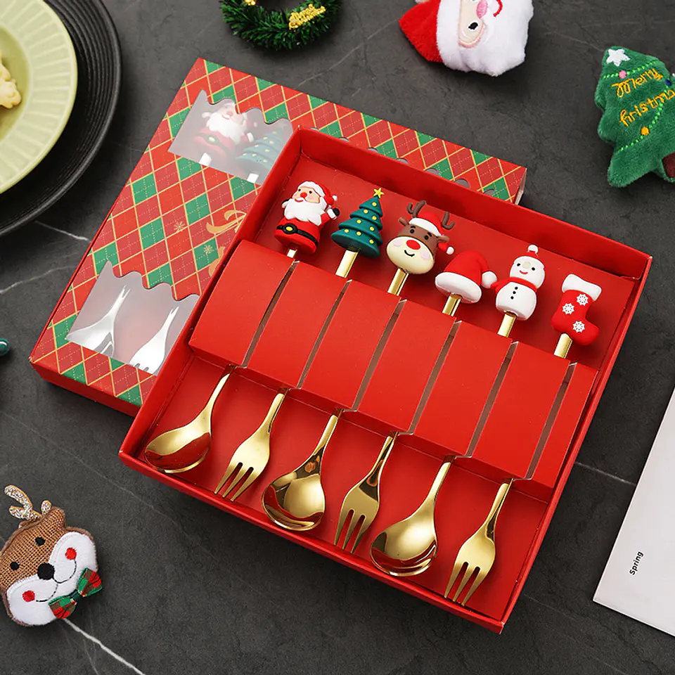 SET DE 6 CUBIERTOS DE ACERO DORADO NAVIDAD CON GOMA- POR MAYOR 3