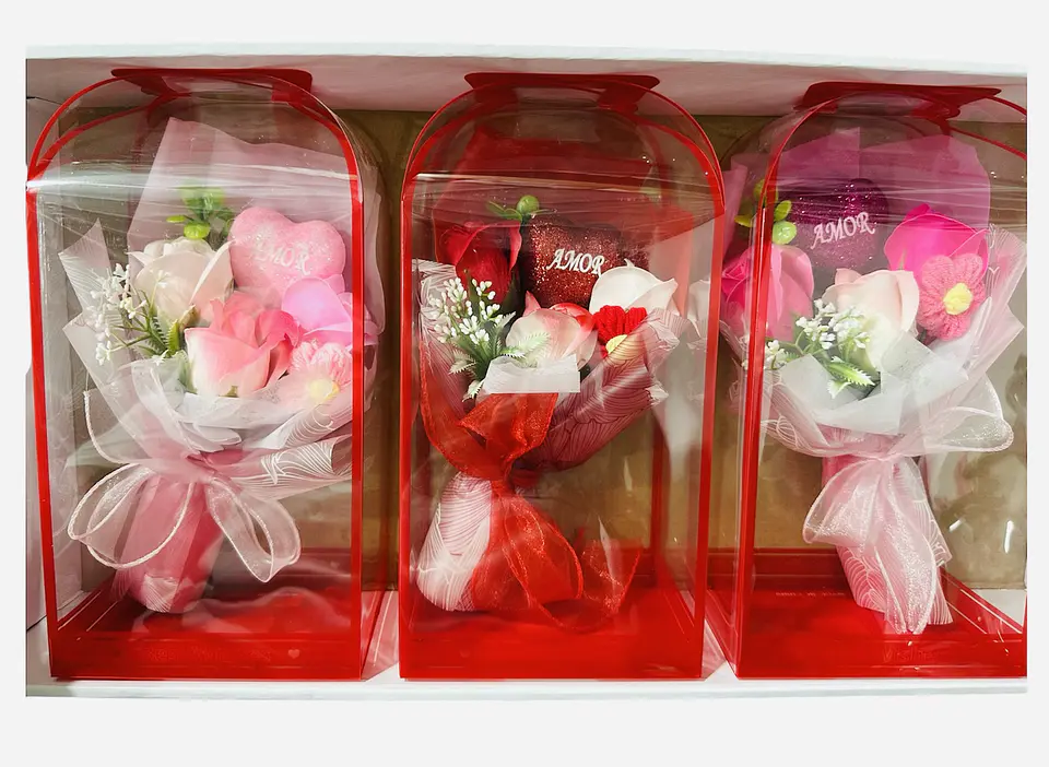 RAMO ROSAS CORAZON Y FLOR CROCHET EN CAJITA - POR MAYOR 4