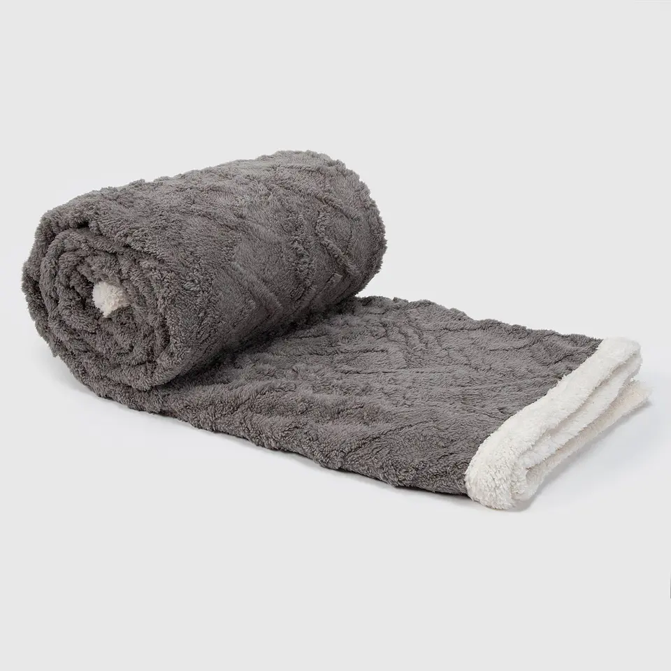 FRAZADITA TEXTURIZADA CON CHIPORRO DE 100x150CM- POR MAYOR 5