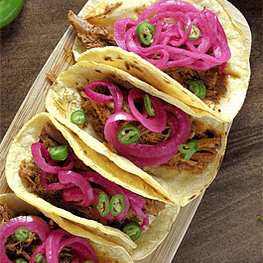 Cochinita Pibil con Birria