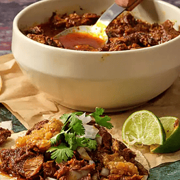 Carnitas de Vacuno Mexicanas con birria  