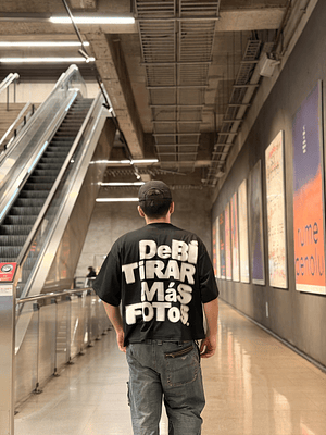 Polera DTmF Básica Negra BoxyFit