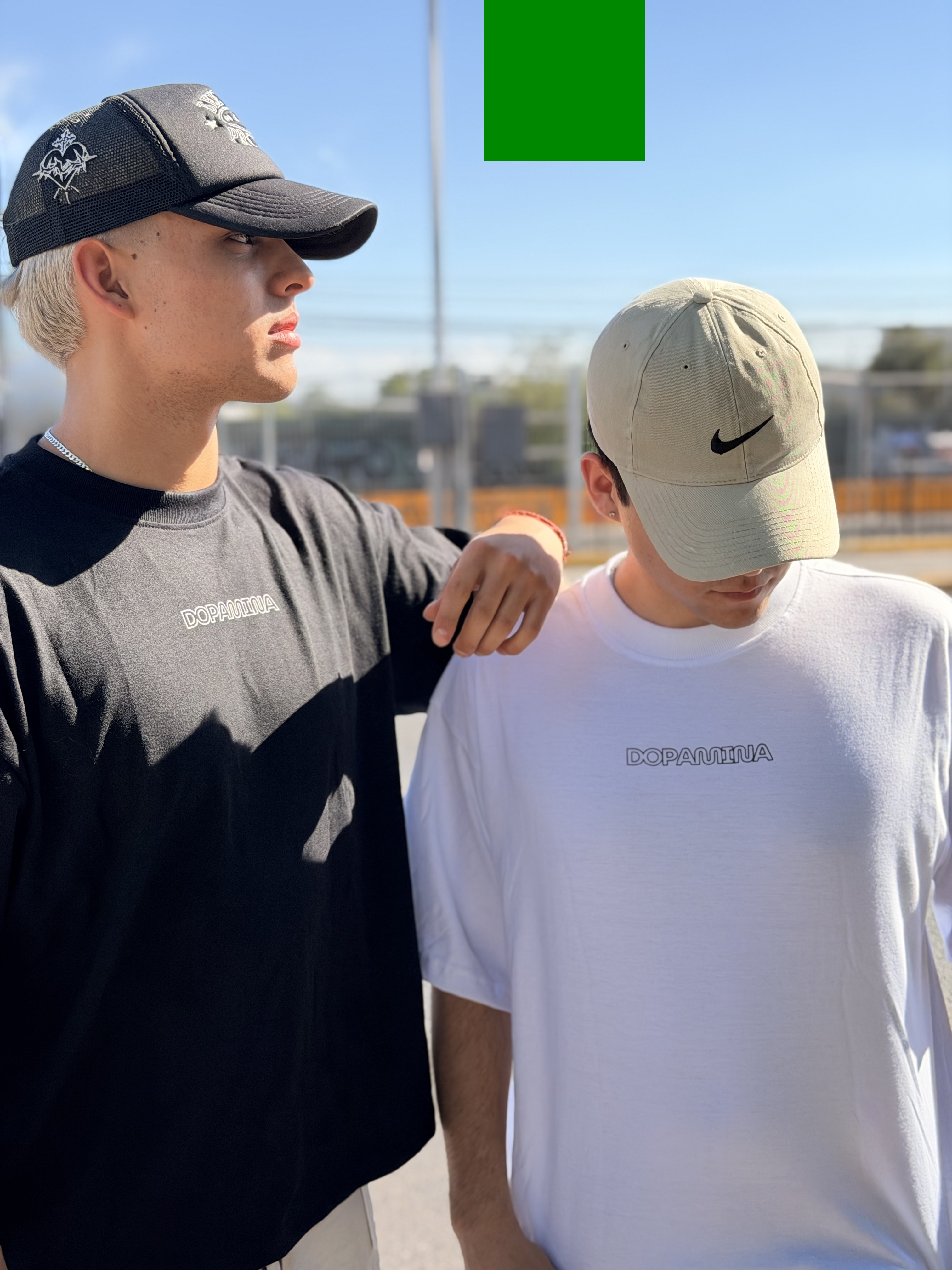 Polera DTmF Básica Negra BoxyFit 3