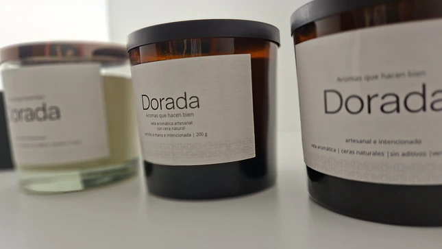 Momentos  Dorada® - Tarde de Lectura  -  Vela Perfumada - 220 gr  2