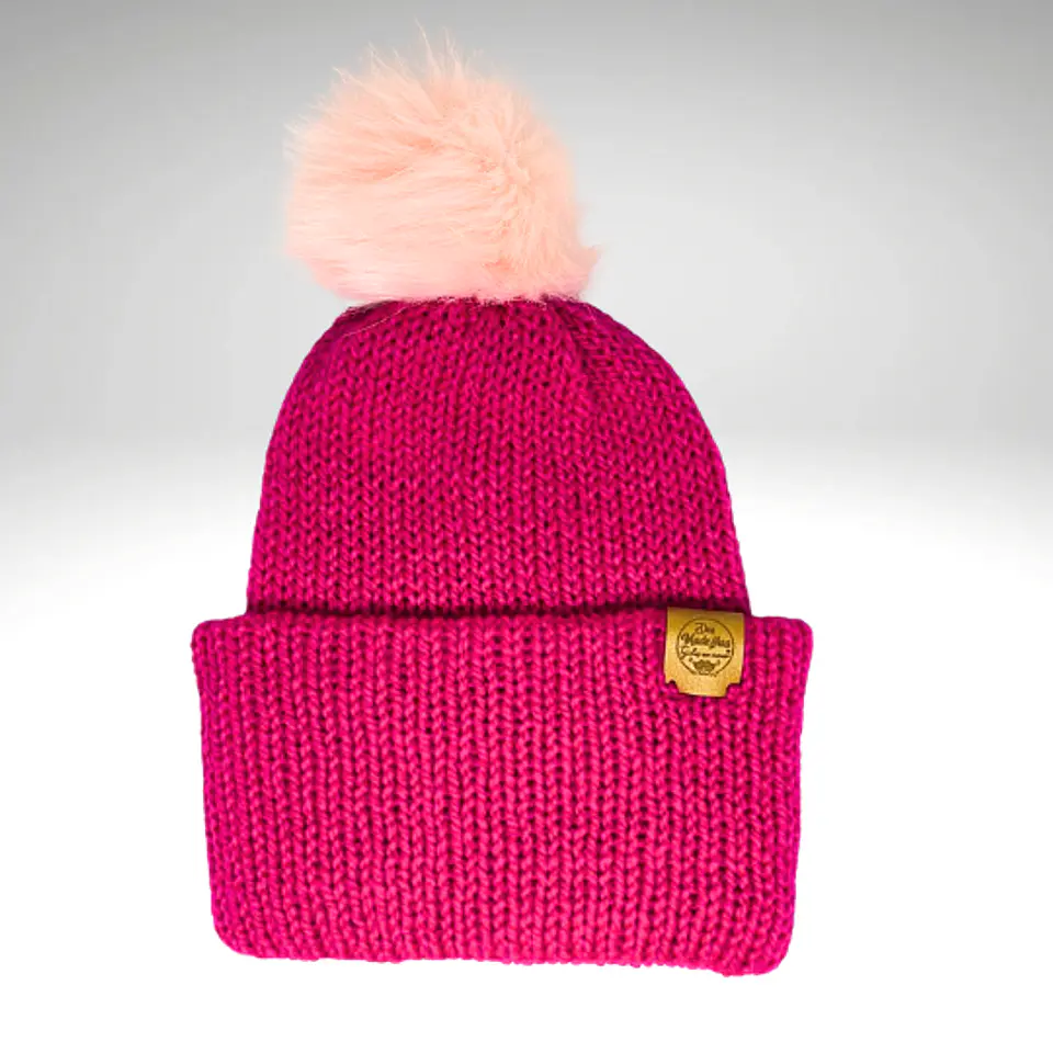 Gorro de Lana Fucsia con Pom Pom  2