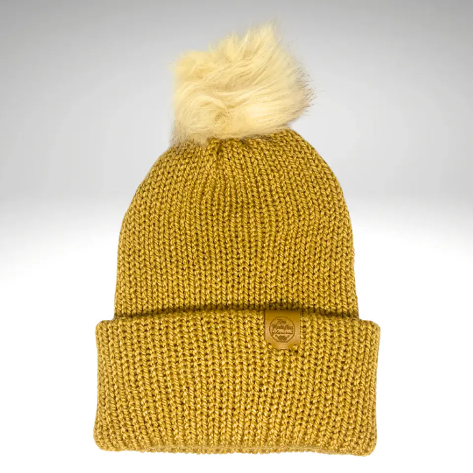 Gorro de Lana Mostaza con Pom Pom  2