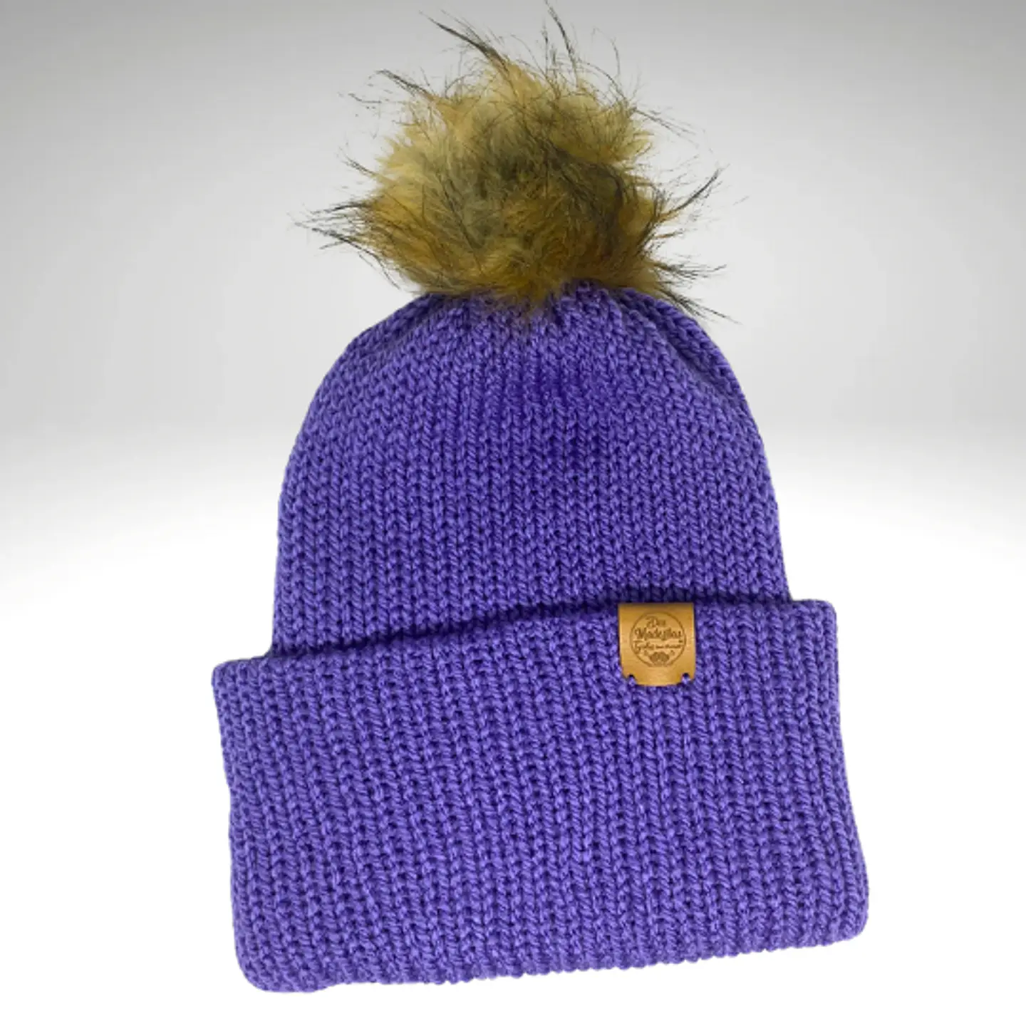 Gorro de Lana Lila con Pom Pom  2