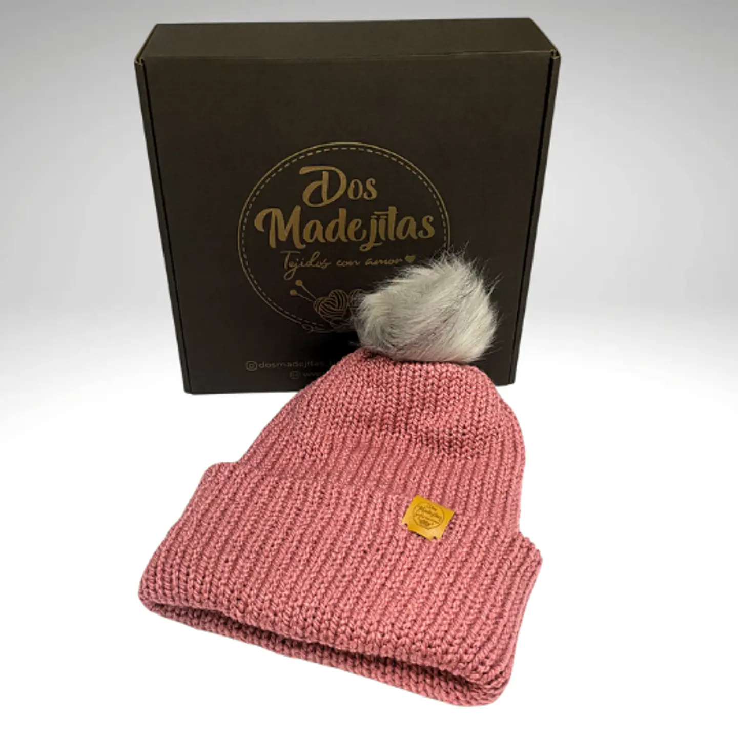 Gorro de Lana Palo de Rosa con Pom Pom  2