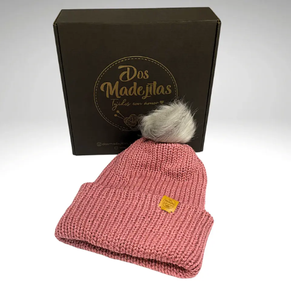 Gorro de Lana Palo de Rosa con Pom Pom  2