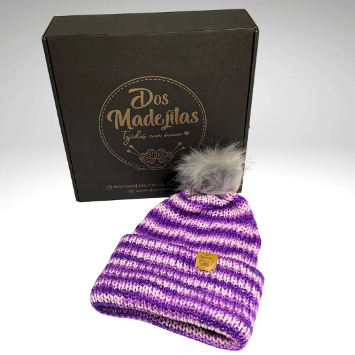 Gorro de Lana Lila/Morado con Pom Pom 1